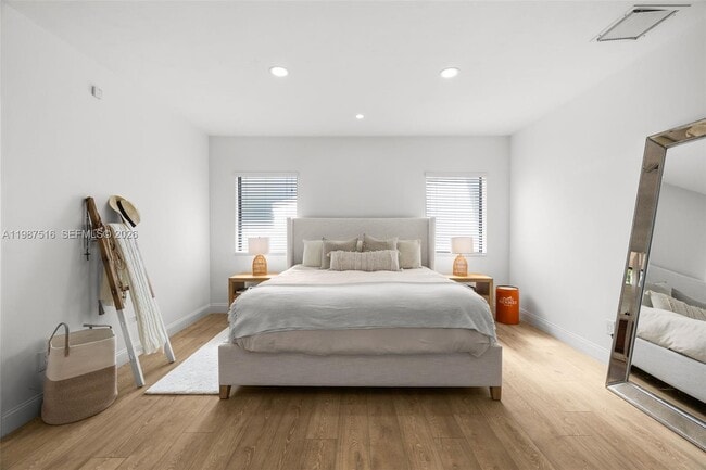 Building Photo - 14615 SW 77th Ct