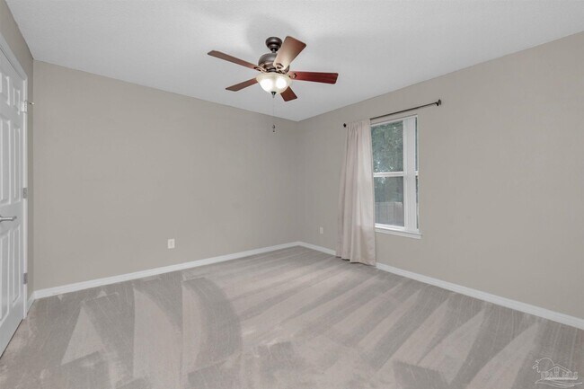 Building Photo - 1484 Longbranch Dr