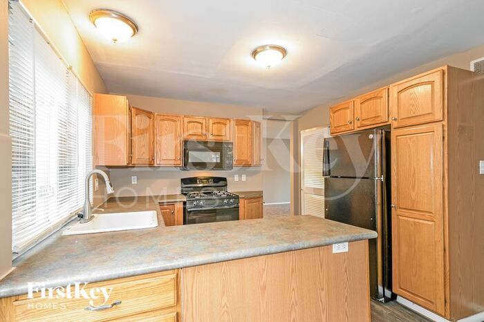 Building Photo - 6821 Chilham Dr