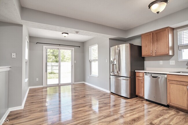 Building Photo - 10856 Trailwood Dr