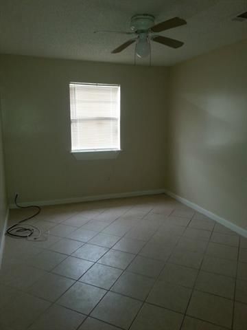 Building Photo - 14031 Linden St