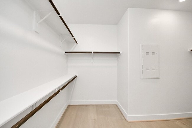 Building Photo - 4324 Avron Dr