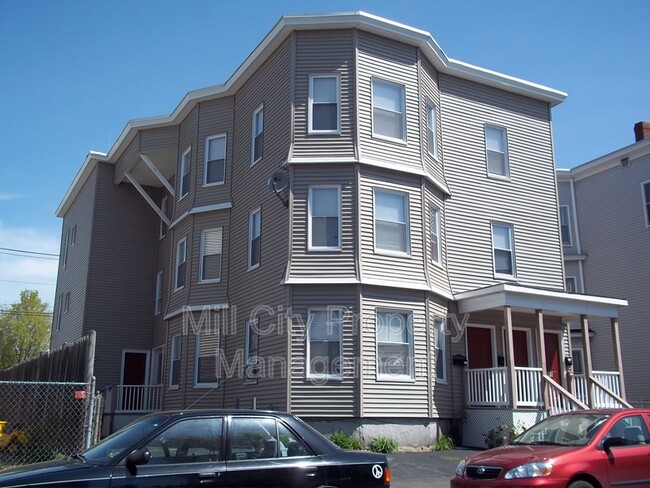 Building Photo - 416 Cedar St