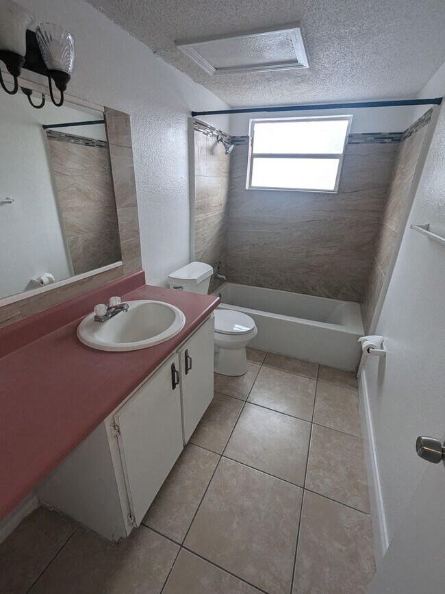 Building Photo - Palm Gardens - First Floor