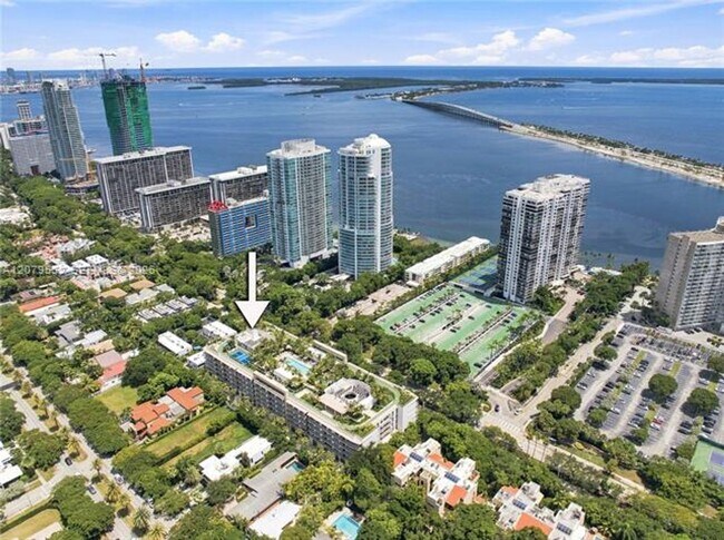 Building Photo - 2200 Brickell Ave
