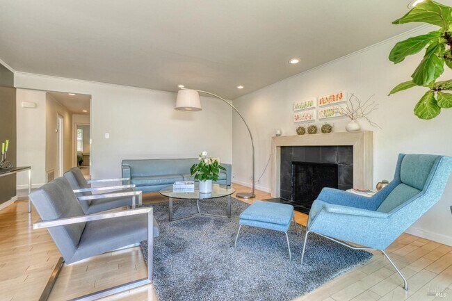 Building Photo - 1704 San Anselmo Ave