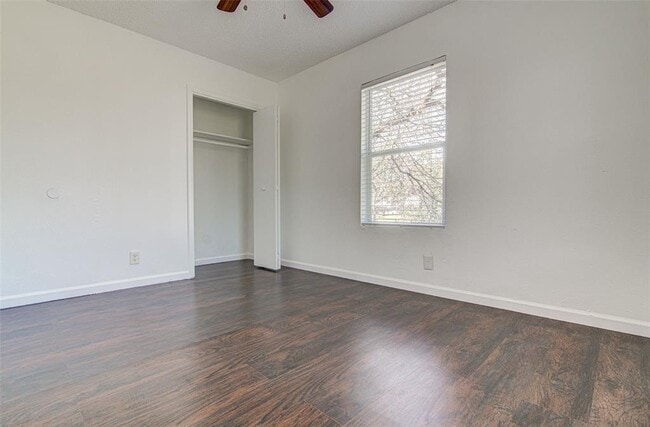 Building Photo - 912 Catalpa St