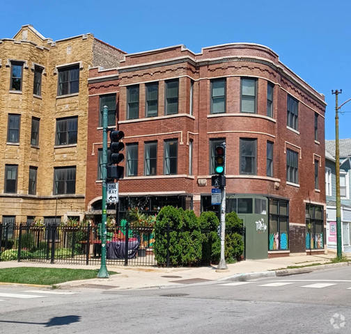 Building Photo - 2800 W Logan Blvd