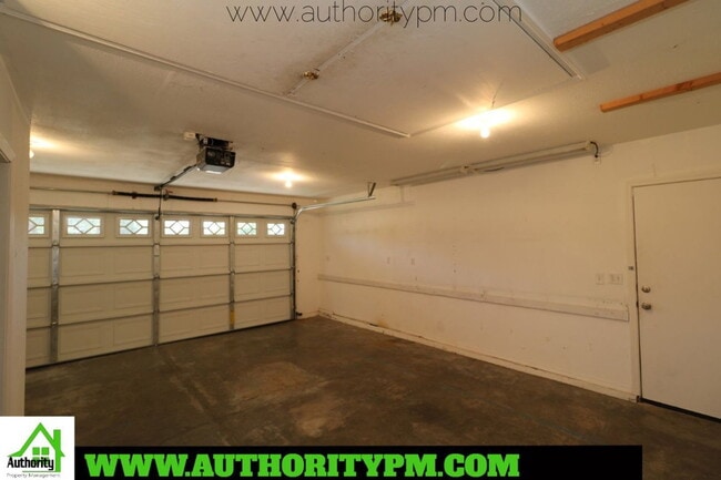 Building Photo - 1526 Imperial Dr