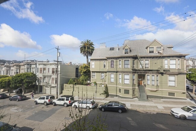 Building Photo - 1960 Pierce St