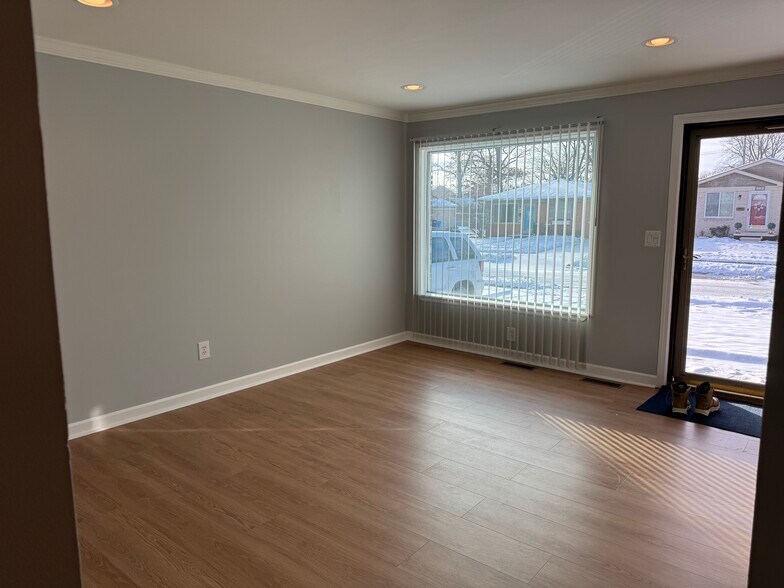 Building Photo - 27764 Townley St