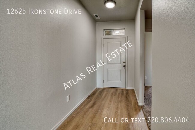 Building Photo - 4 WEEKS FREE RENT IF MOVED IN BY 4/15! Mod...