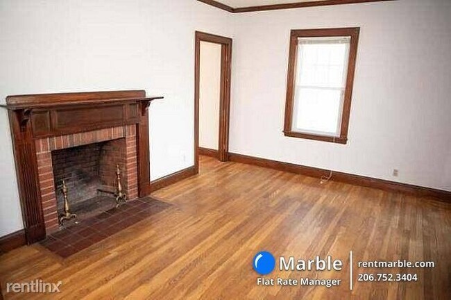 Building Photo - 3 br, 2 bath House - 156 Summit St