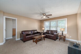 Interior Photo - Cornerstone Suites - 50-52 Tompkins St