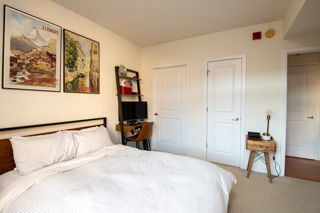 Building Photo - 475 K St NW