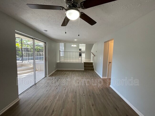 Building Photo - 1200 Lake Valrico Ln