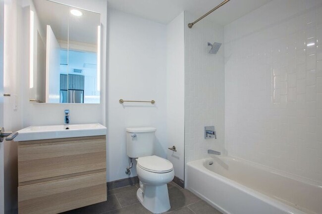 Building Photo - 601 Tennessee St