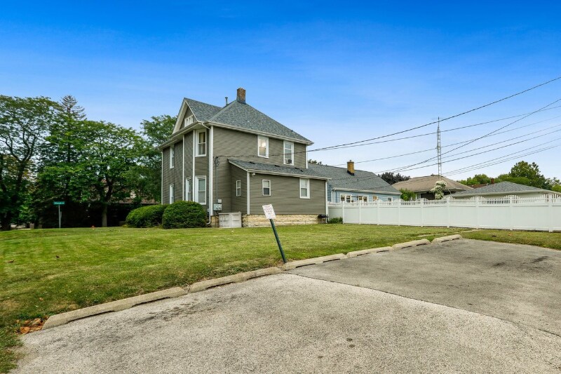 Building Photo - 600 Raub St