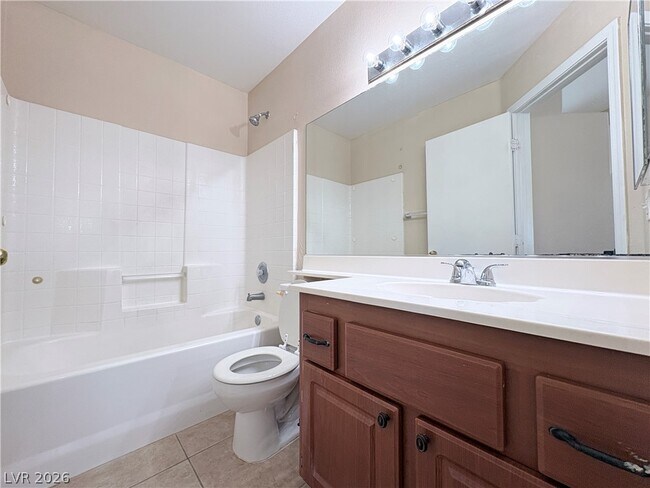 Building Photo - 1613 Crystal Chimes Dr