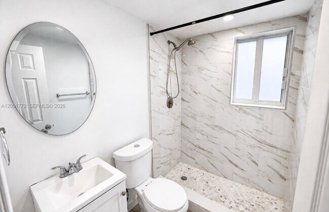 Building Photo - 7600 Dickens Ave