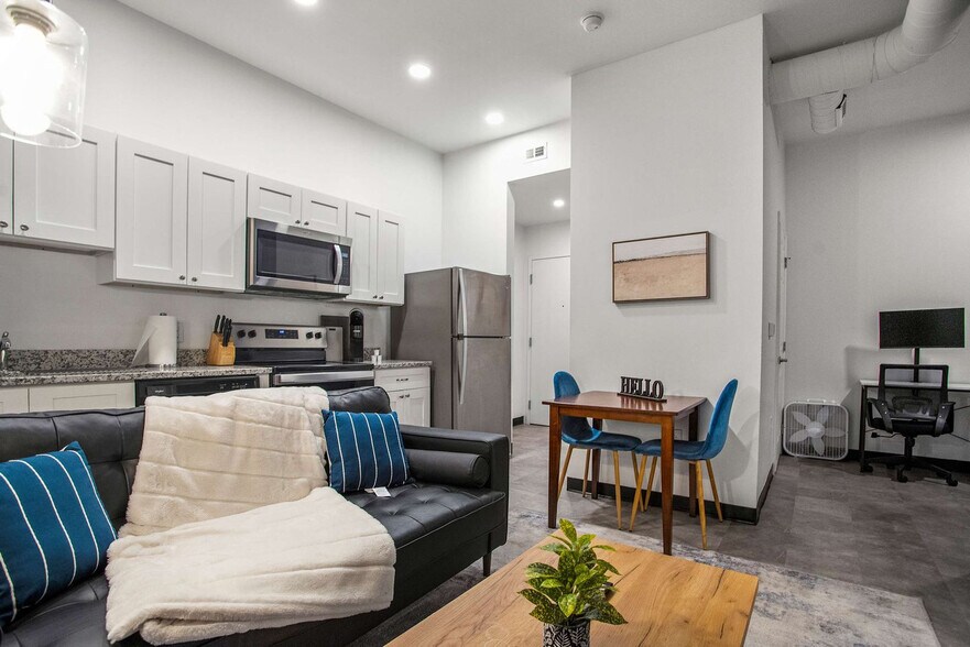 Building Photo - 209 9th St