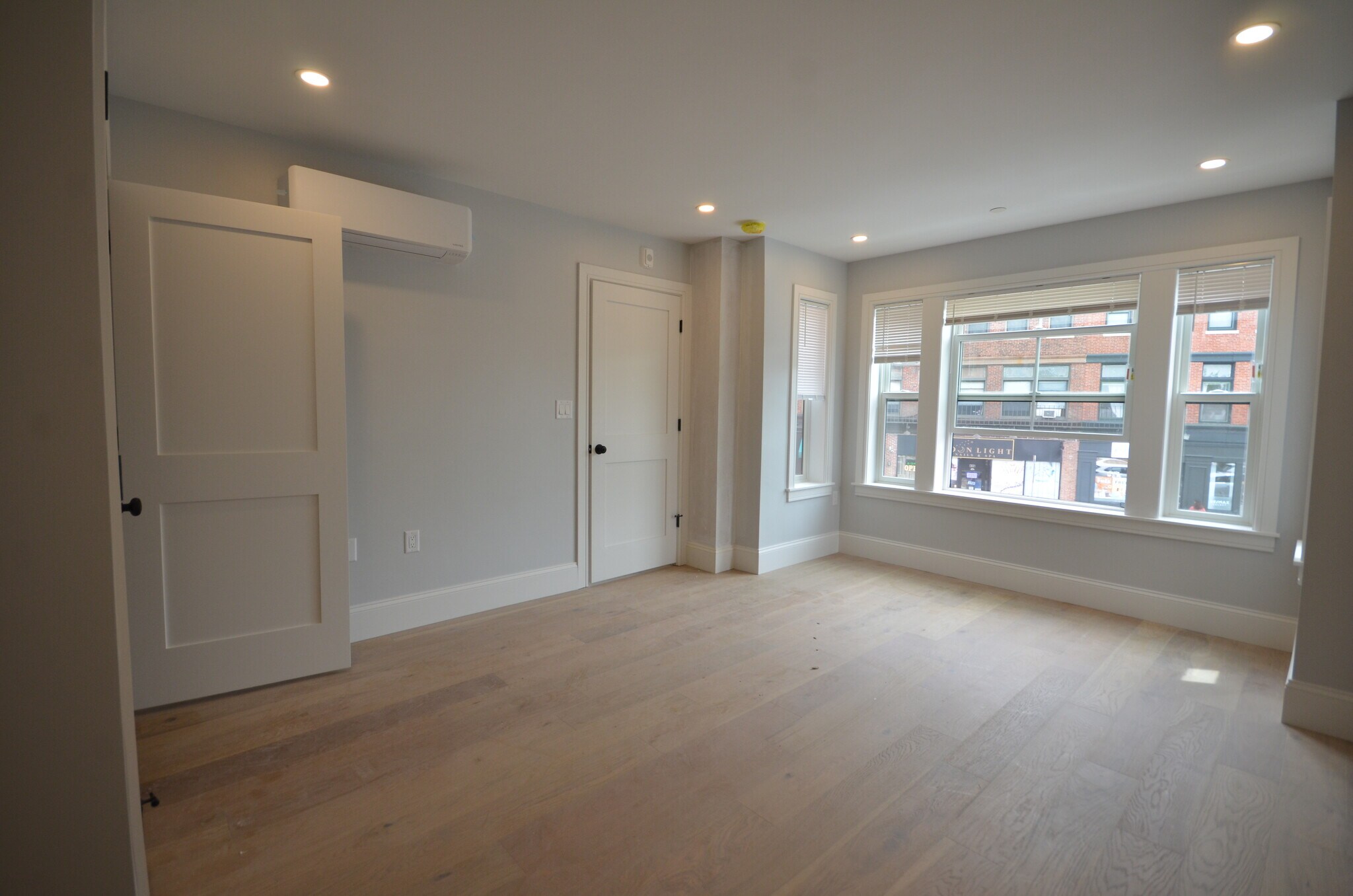 Building Photo - 420 Market St