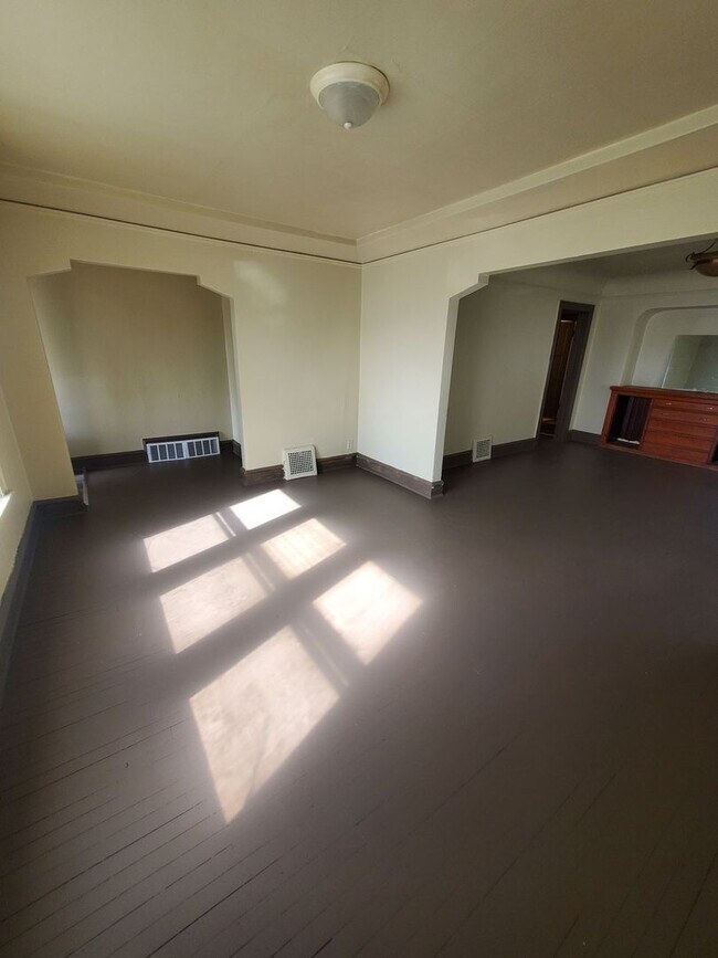 Building Photo - 2920-2922 W Melvina St. (Duplex)