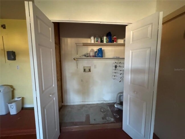 Building Photo - 5440 SW 100th Loop