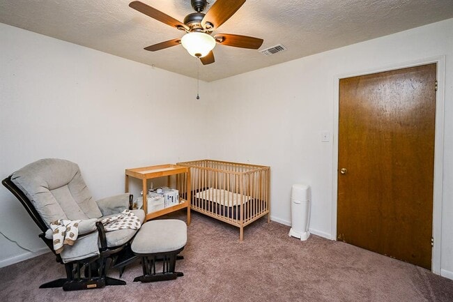 Building Photo - 14135 Limerick Ln