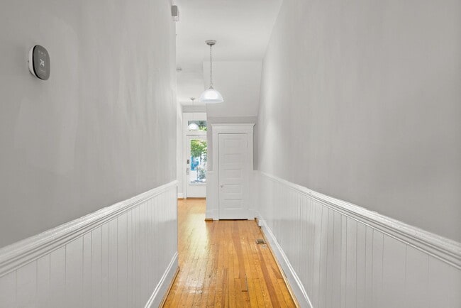 Building Photo - 1721 Hanover Ave