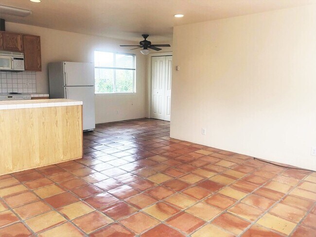 Building Photo - Spacious Two Bedroom Near Downtown Monterey