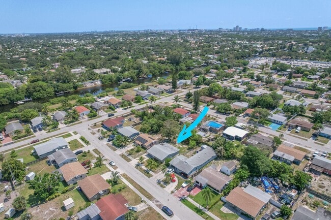 Primary Photo - 700 NW 2nd Way