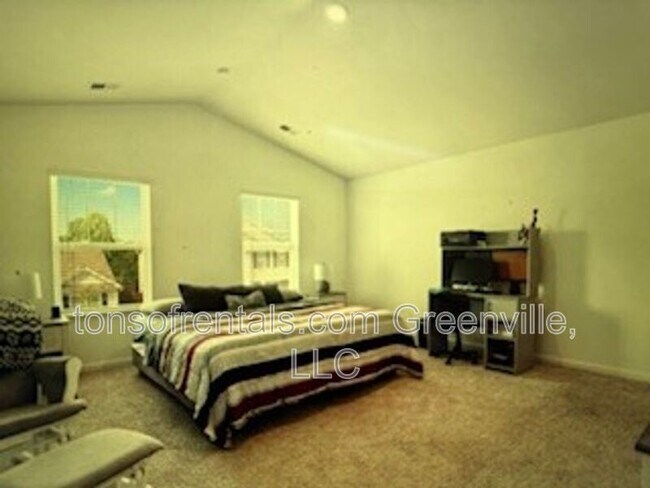 Building Photo - 304 Millen Dr