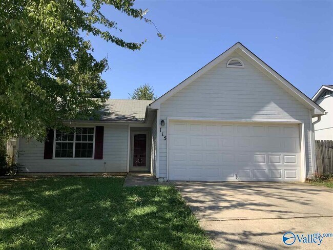 Primary Photo - 115 N W Sugar Bluff Ln
