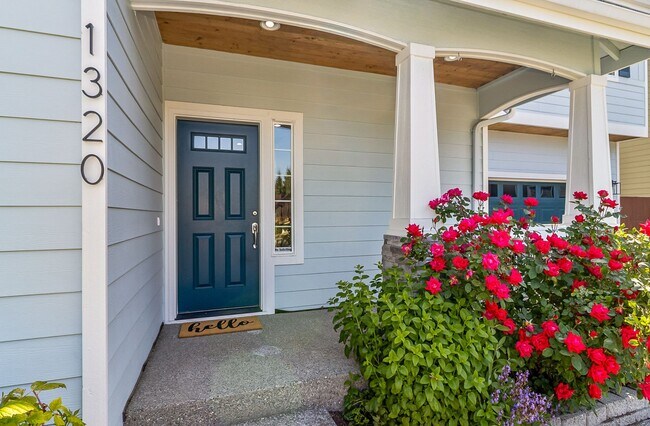 Building Photo - ? Spacious Snohomish Home with Luxury Features & Room to Live! ?
