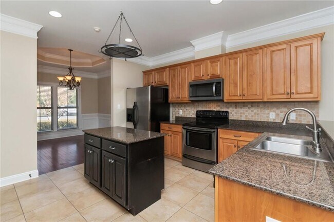 Building Photo - 1054 Linlen Ave