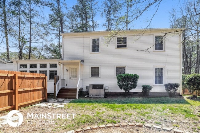 Building Photo - 1666 Greenbrook Dr