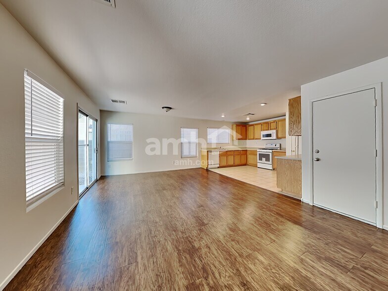 Building Photo - 1139 Black Cherry St