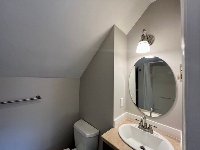 Building Photo - 17 Sanborn St