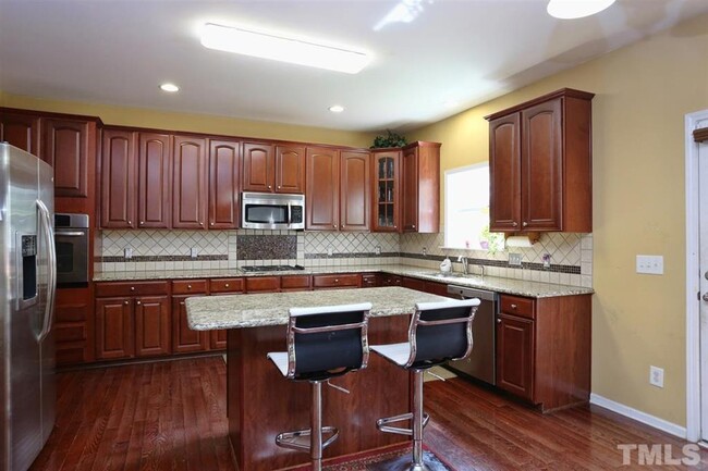 Building Photo - Spacious 5-Bedroom Family Home in Cary wit...