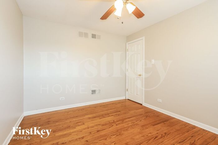 Building Photo - 21227 Jeffrey Dr