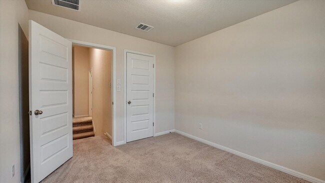 Building Photo - Redland Rd/281 Sienna Subdivision