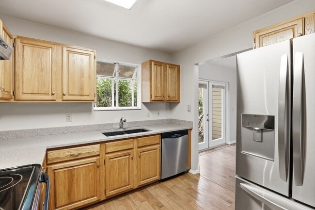 Building Photo - Townhome in Plantation Villas - Haile Plantation