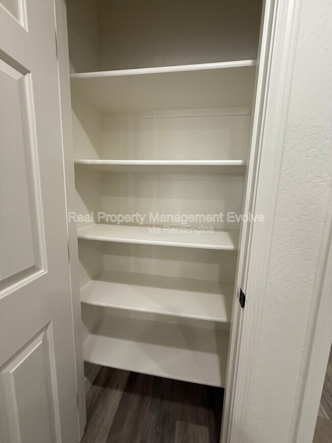 Building Photo - 2809 N 107th Dr