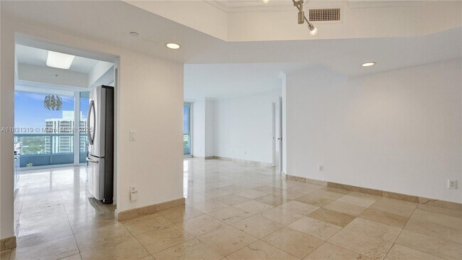 Building Photo - 21055 Yacht Club Dr