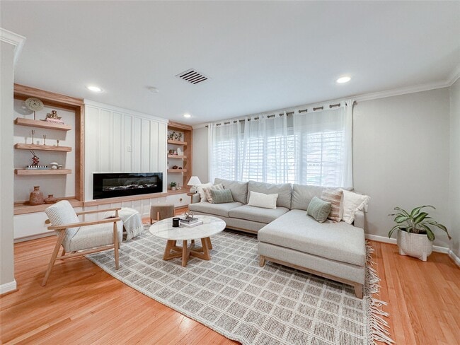 Building Photo - 3107 Broadmead Dr