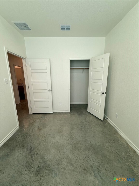 Building Photo - 9200 Prickly Ash Dr