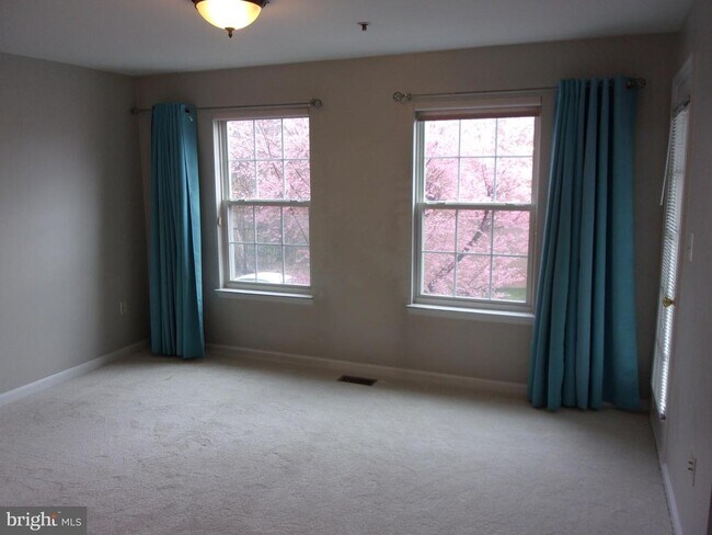 Building Photo - 11844 Breton Ct