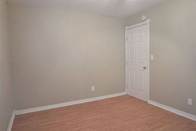 Building Photo - 3 Bed 2 Bath 1 Car Garage -The Village NW OKC