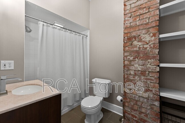 Building Photo - 1309 Pleasant St